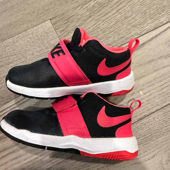 Nike Kids Black and Pink Sneakers - Picture 3 of 5